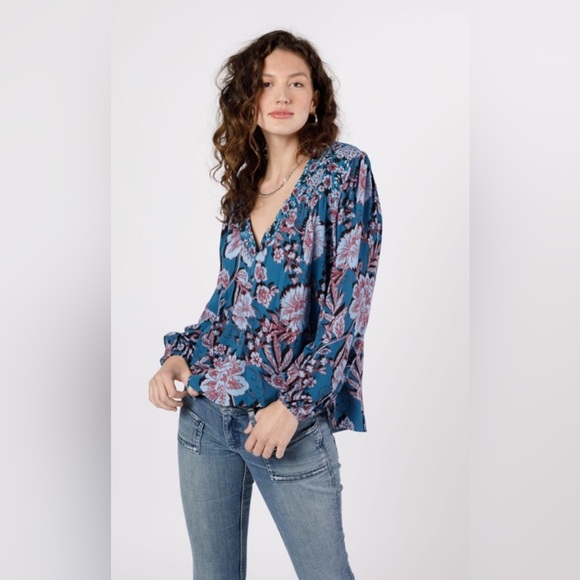 Band Of The Free Tops - Floral V-Neck Blue Blouse
